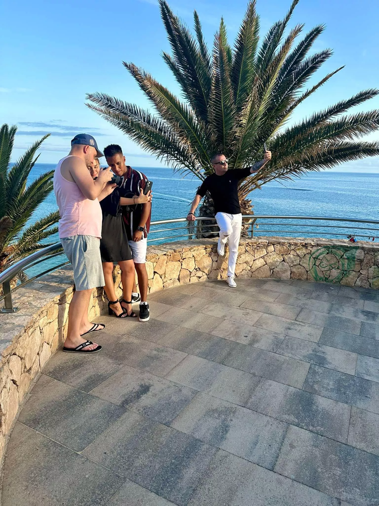 „Krystian Pudzianowski i Pudzian Band: Gorąca premiera teledysku 'Piękna'